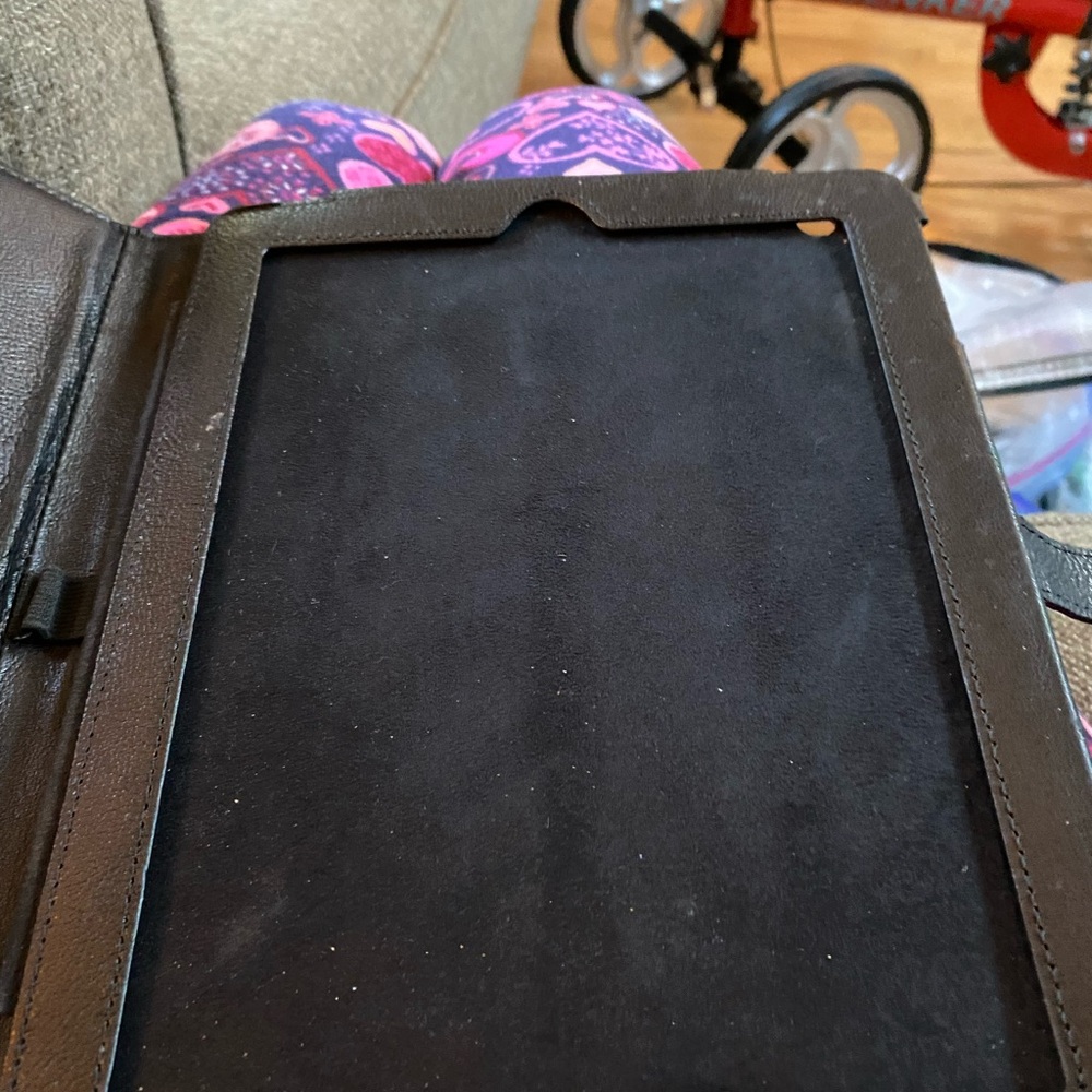 Brahmin iPad case - Picture 4 of 10